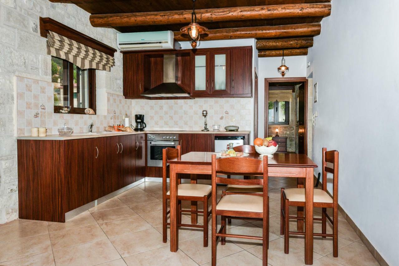 Ariadni Apartments Sfinarion Exterior photo